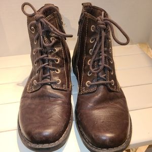 Clarks Bendable ankle boots